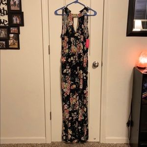 Floral Maxi dress size small